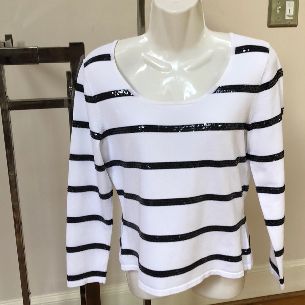 Long sleeve White/Black shirt